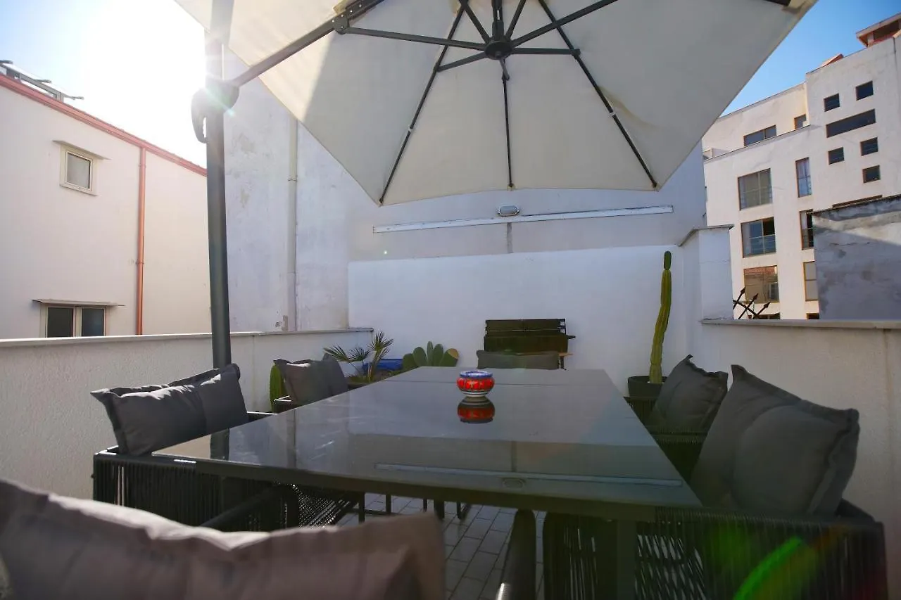 Design Apartment In City Center With Terrace 팔레르모 0*,  이탈리아